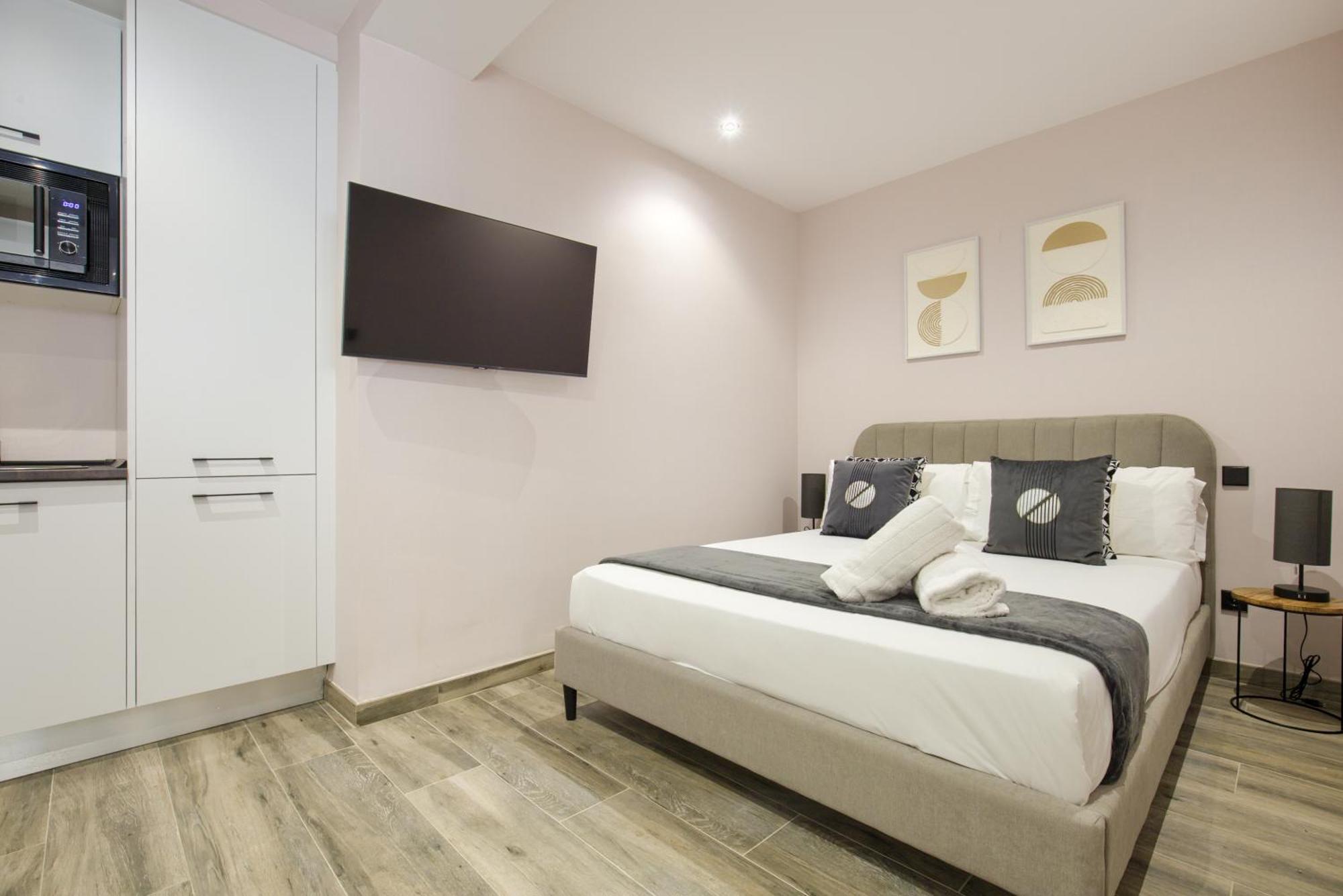 Dobo Nuria * Madrid